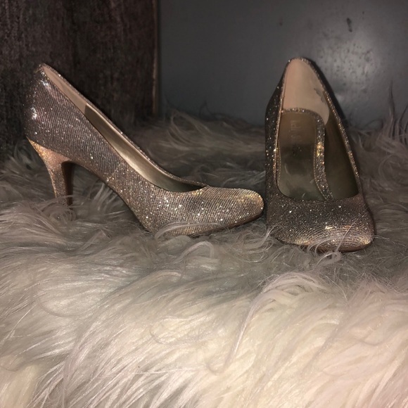 KELLY & KATIE ISABEL WOMAN SIZE 6 DANCING HEELS - Picture 6 of 7